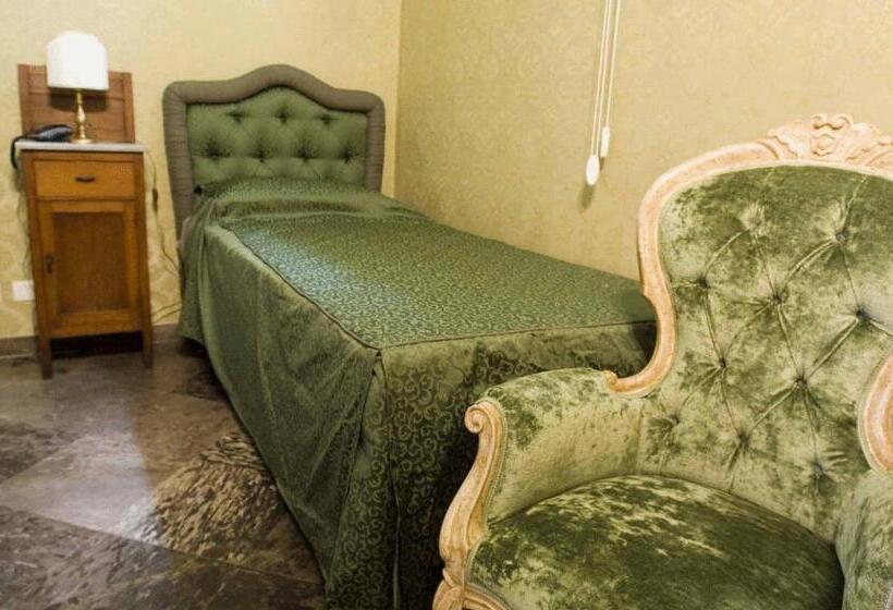 בית מלון כפרי Grana Barocco Art