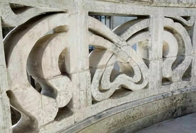 هتل Grana Barocco Art