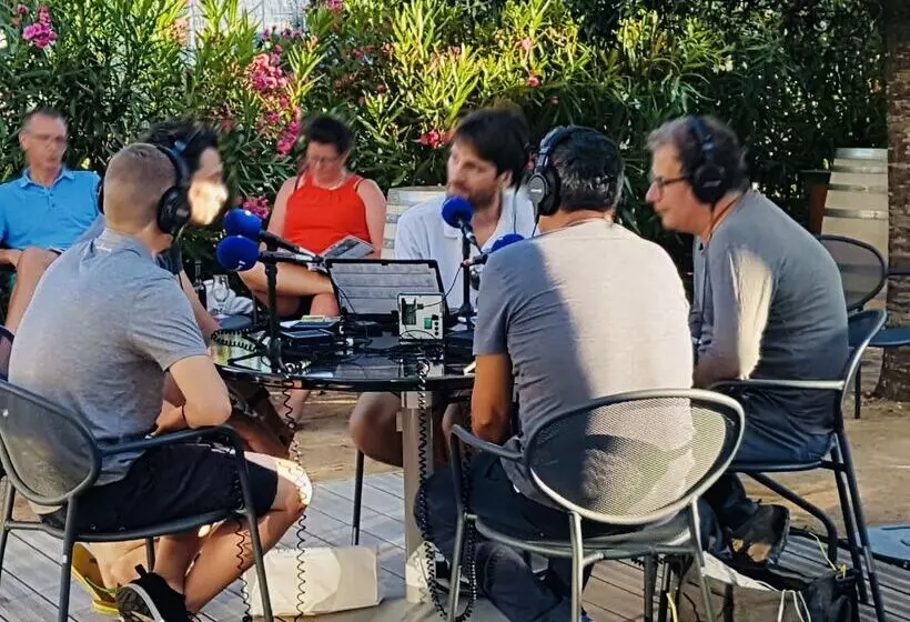 Отель Campanile Carcassonne Est La Cite