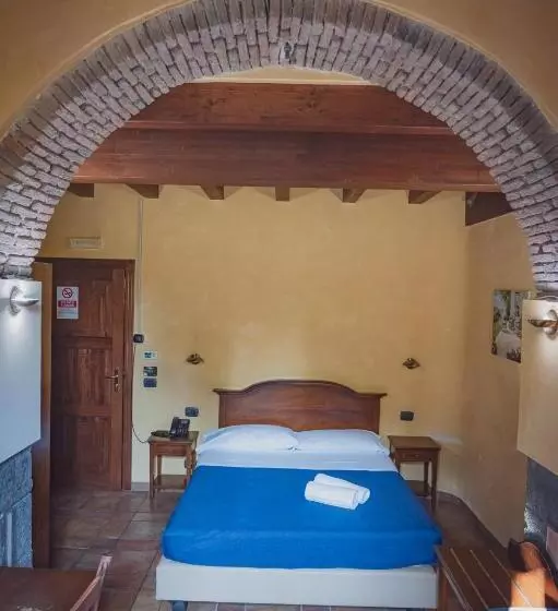 Отель Capomulini 3 Stelle