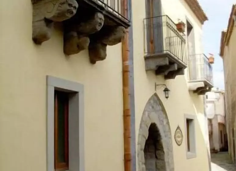 Отель Federico Ii