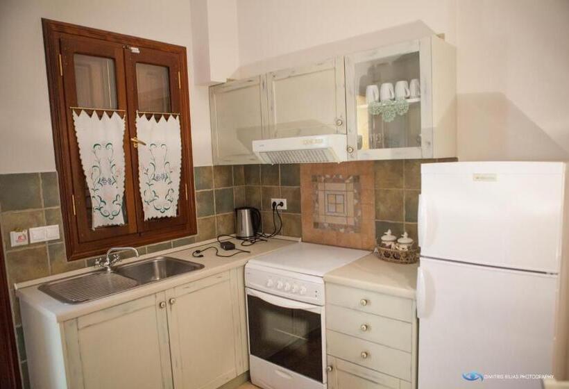 호텔 Iapetos Village