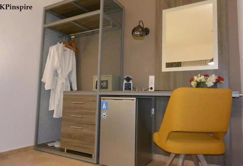 Отель Iapetos Village