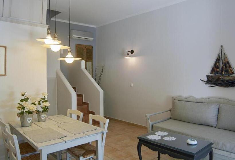 호텔 Iapetos Village