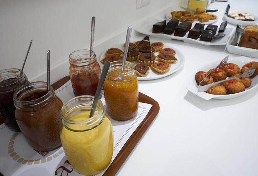 호텔 Iapetos Village