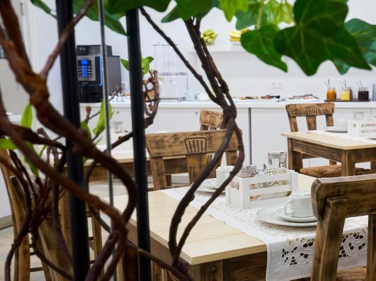 호텔 Iapetos Village