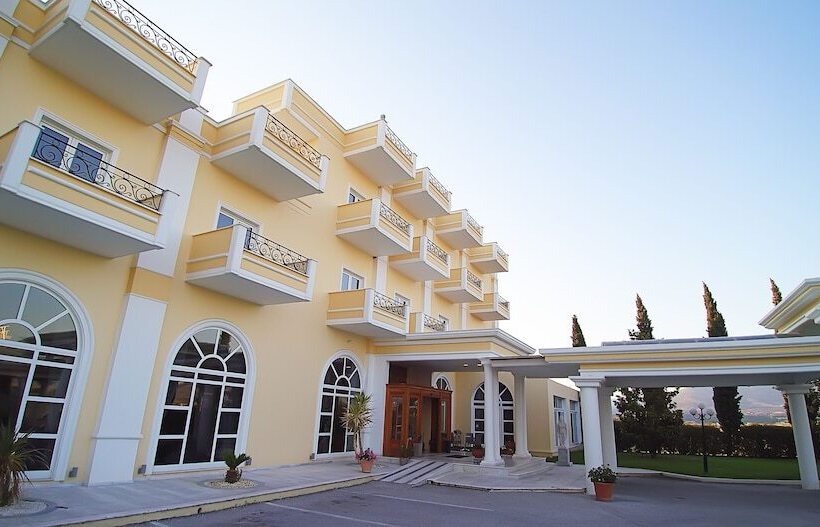 בית מלון כפרי Kouros