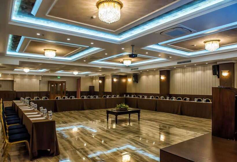 בית מלון כפרי Kouros