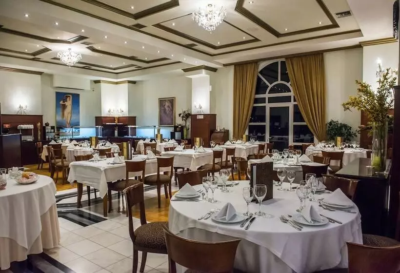 בית מלון כפרי Kouros