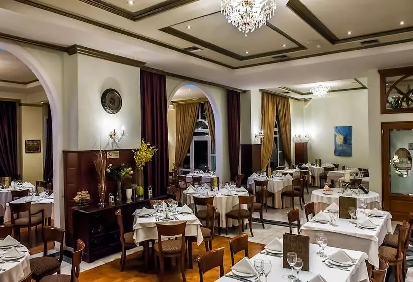 בית מלון כפרי Kouros