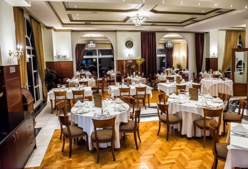 בית מלון כפרי Kouros