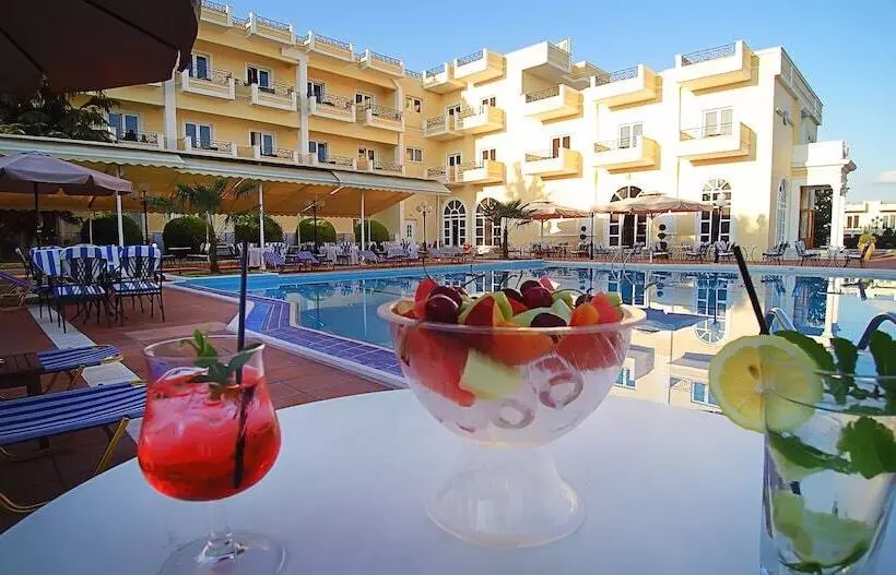 בית מלון כפרי Kouros