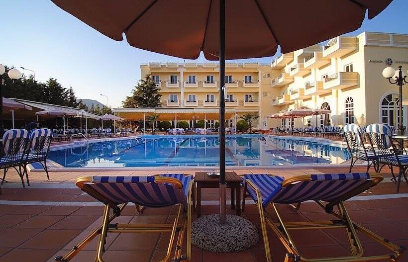 בית מלון כפרי Kouros