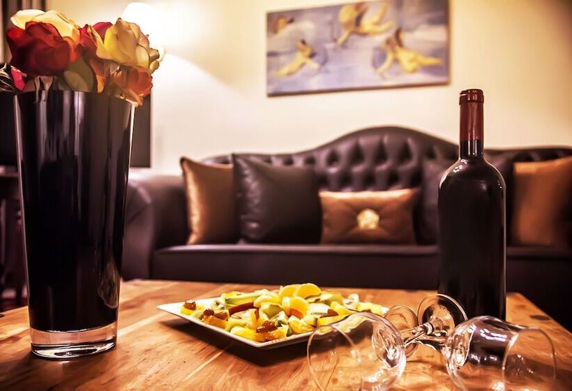 בית מלון כפרי Kouros