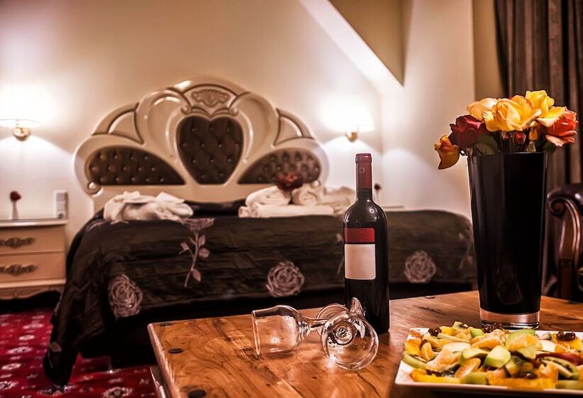 בית מלון כפרי Kouros