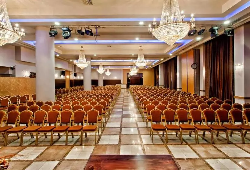 בית מלון כפרי Kouros