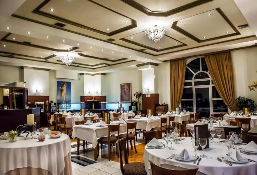 בית מלון כפרי Kouros