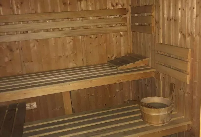 فندق Kyriad Charlevillemezieres