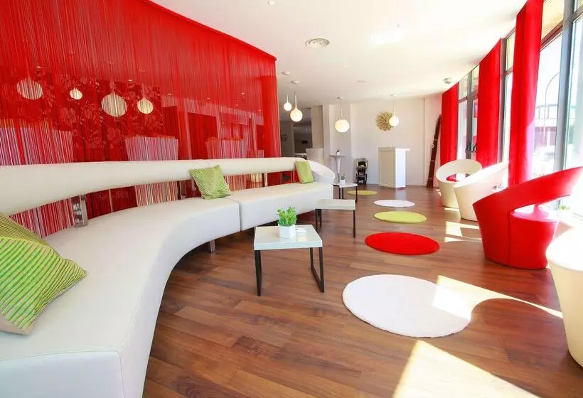 فندق Kyriad Charlevillemezieres