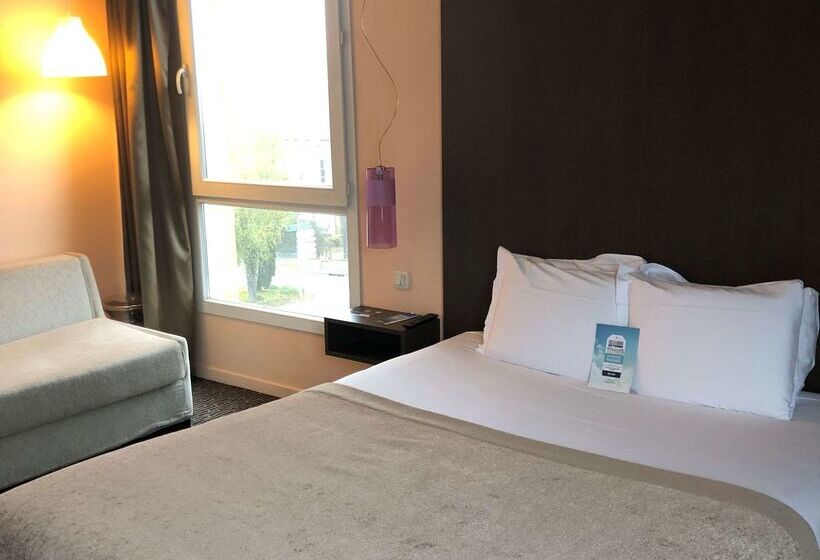 فندق Kyriad Charlevillemezieres