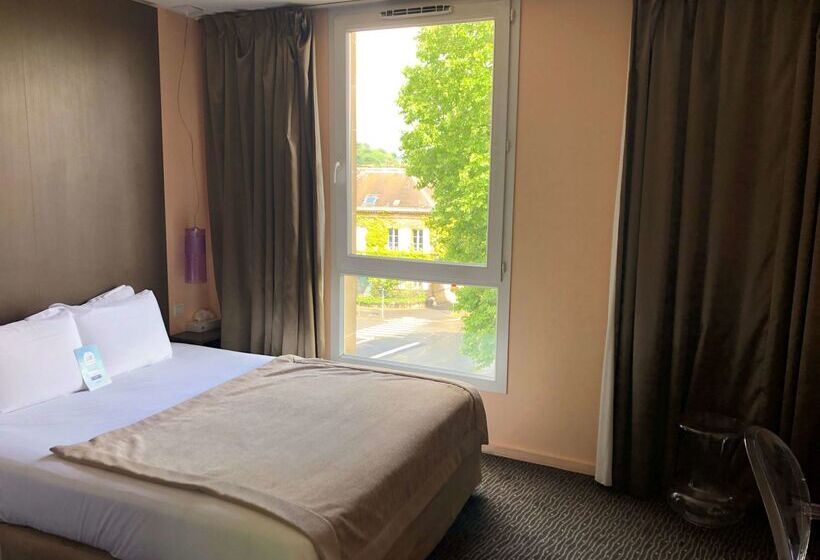 فندق Kyriad Charlevillemezieres