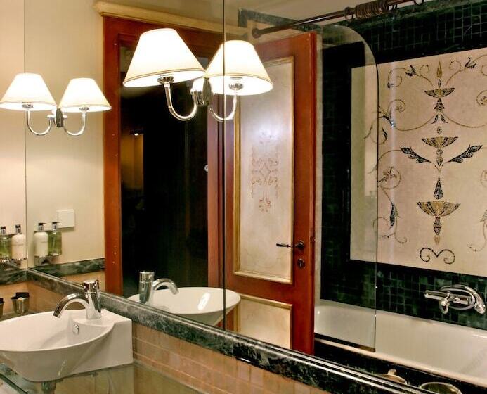 ホテル Le Convivial Luxury Suites & Spa