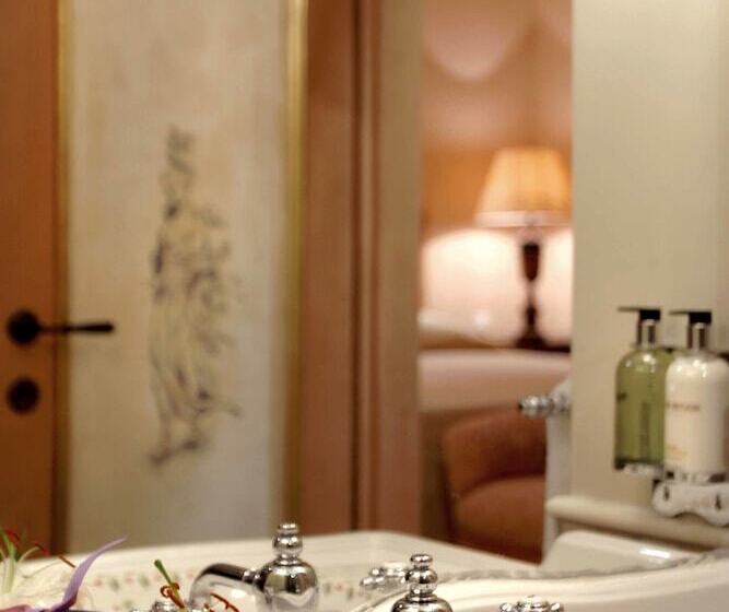 ホテル Le Convivial Luxury Suites & Spa