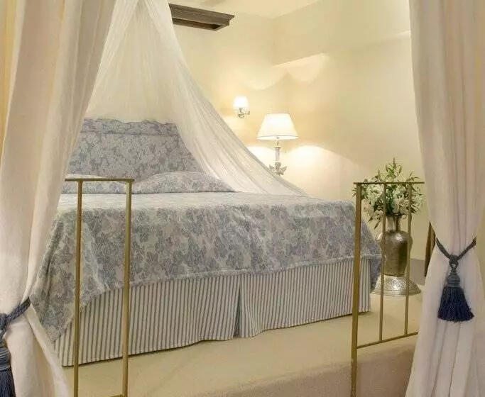 酒店 Le Convivial Luxury Suites & Spa