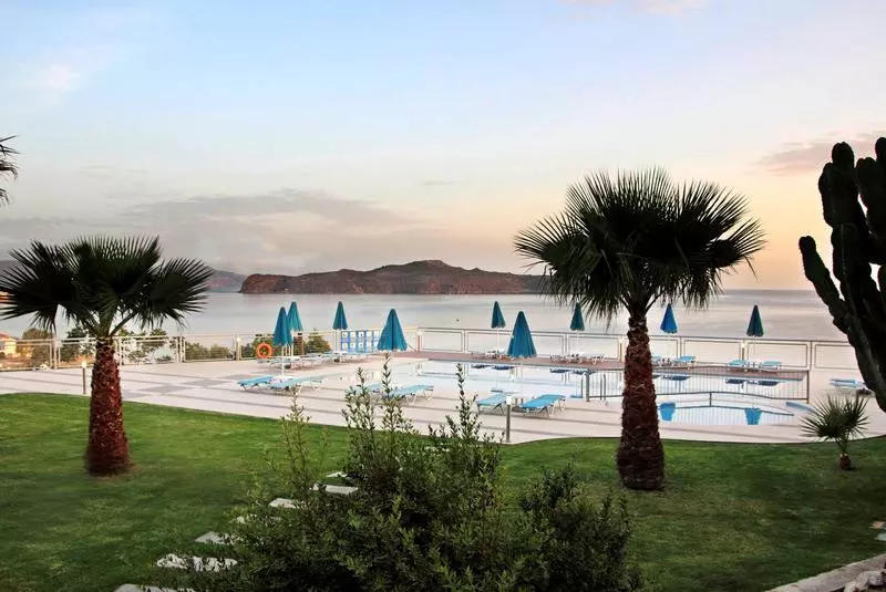 בית מלון כפרי Renieris