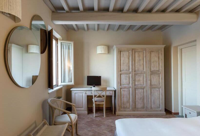 בית מלון כפרי Resort Casale Le Torri