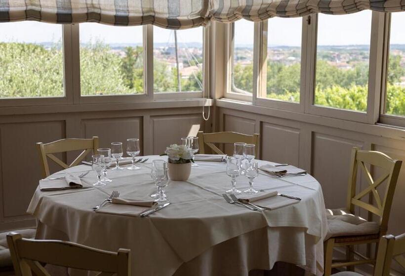 בית מלון כפרי Resort Casale Le Torri