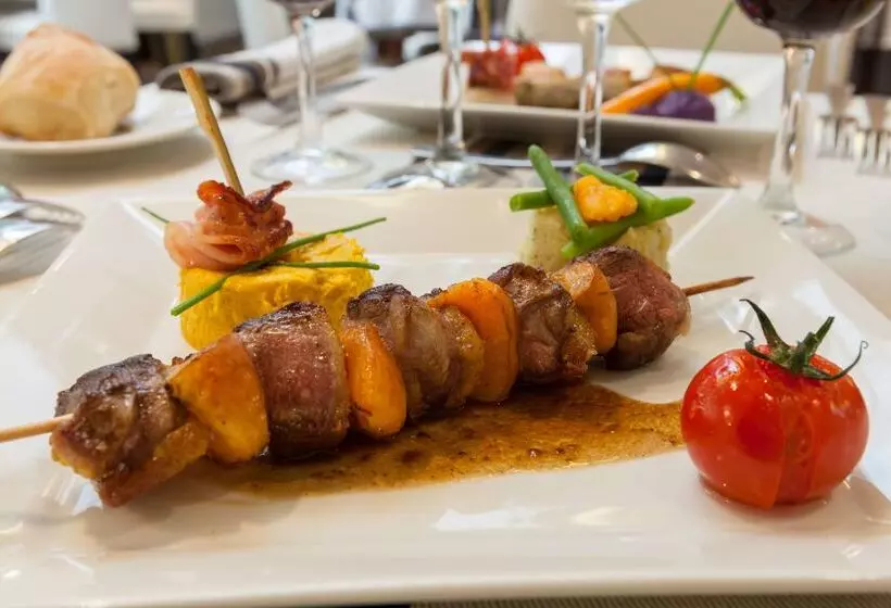 호텔 The Originals City, Hôtel Les Thermes De L Avenue, Dax