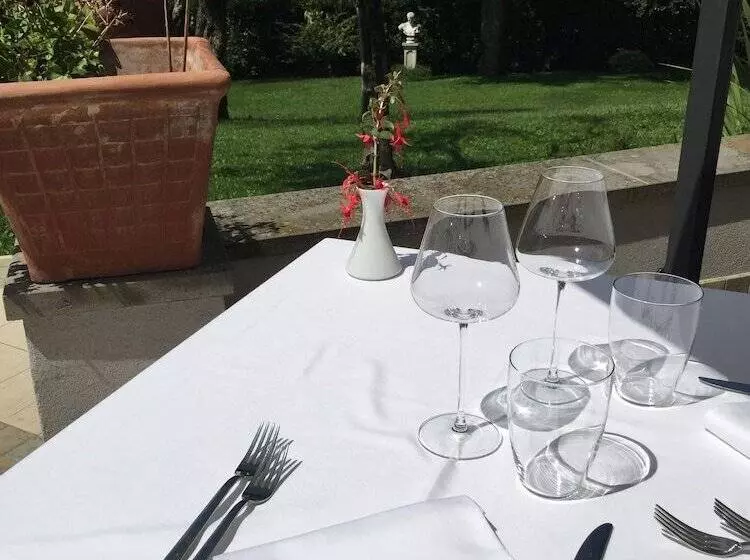 Отель Villa Kinzica