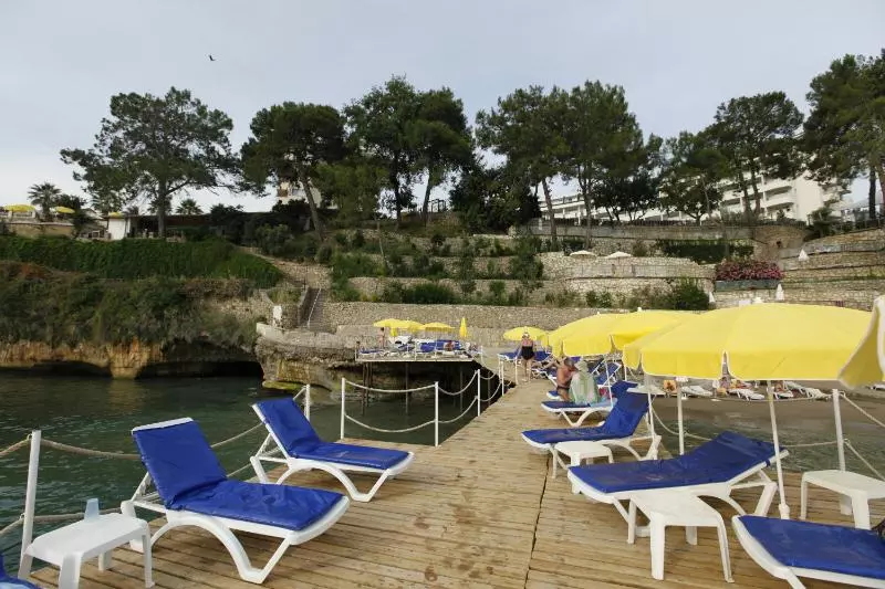 Aska Bayview Resort – All Inclusive