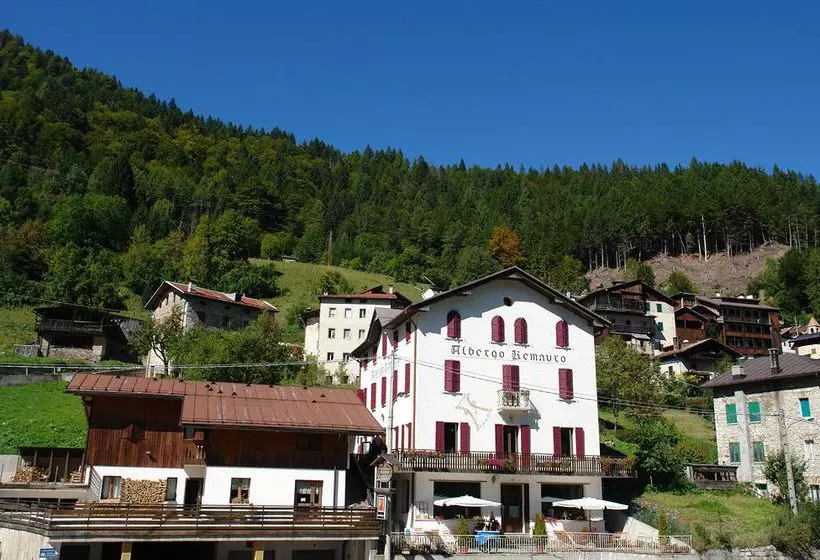 ホテル Albergo Remauro