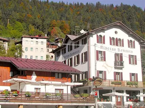 ホテル Albergo Remauro