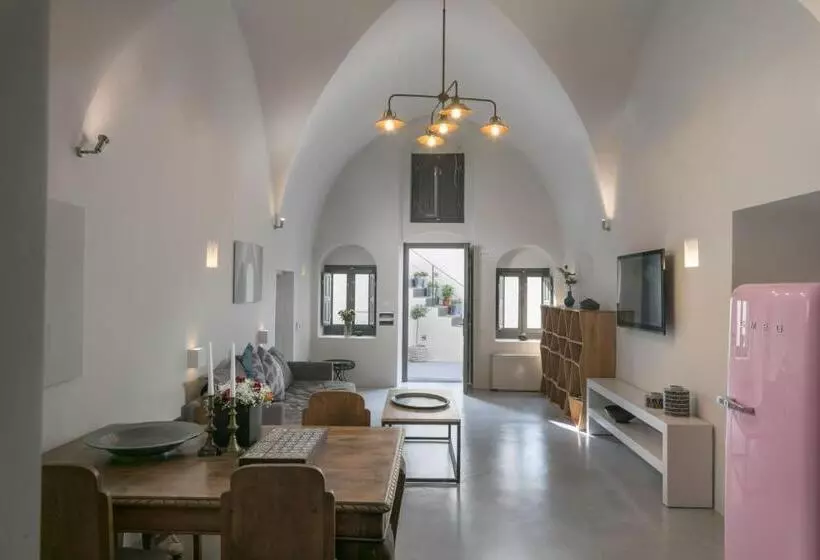 هتل Aria Suites & Villas