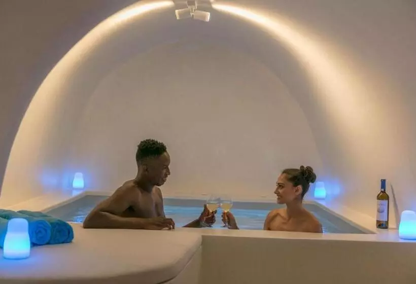 هتل Aria Suites & Villas