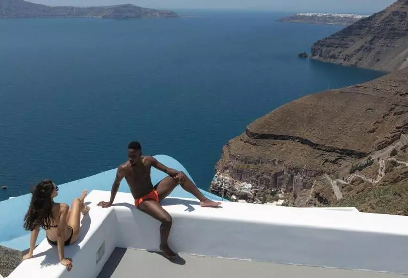 هتل Aria Suites & Villas