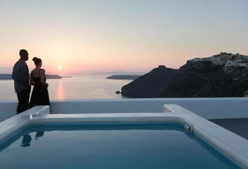 هتل Aria Suites & Villas