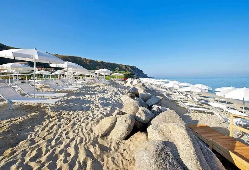 هتل Capovaticano Resort Thalasso Spa