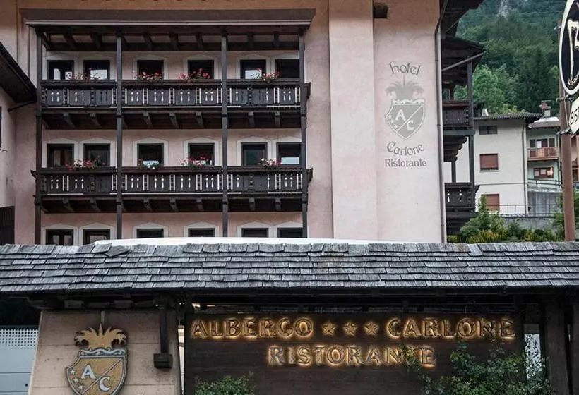 酒店 Carlone