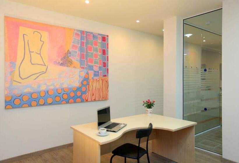 Centrum Hotel   City Center