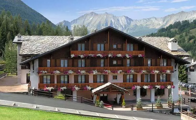 فندق De Champoluc