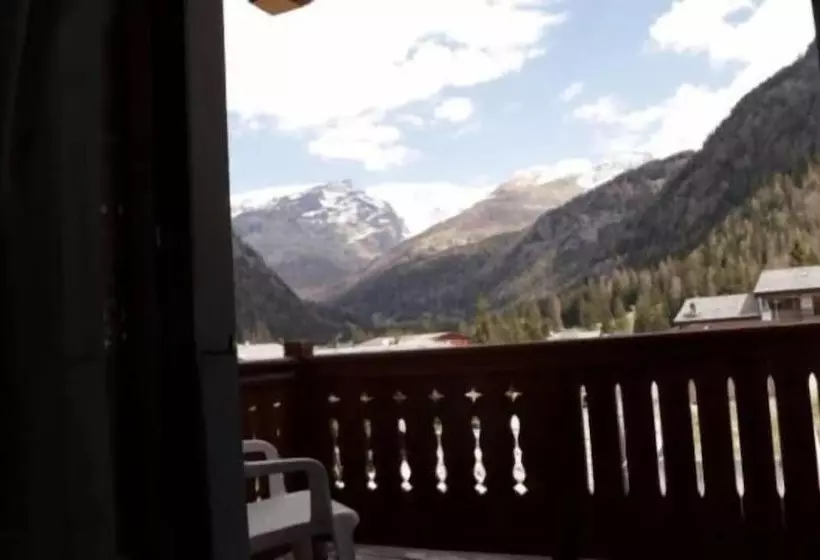 فندق De Champoluc