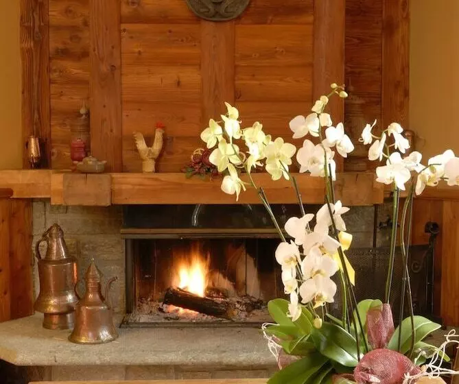 فندق De Champoluc