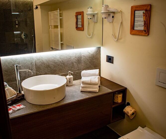 בית מלון כפרי De Champoluc