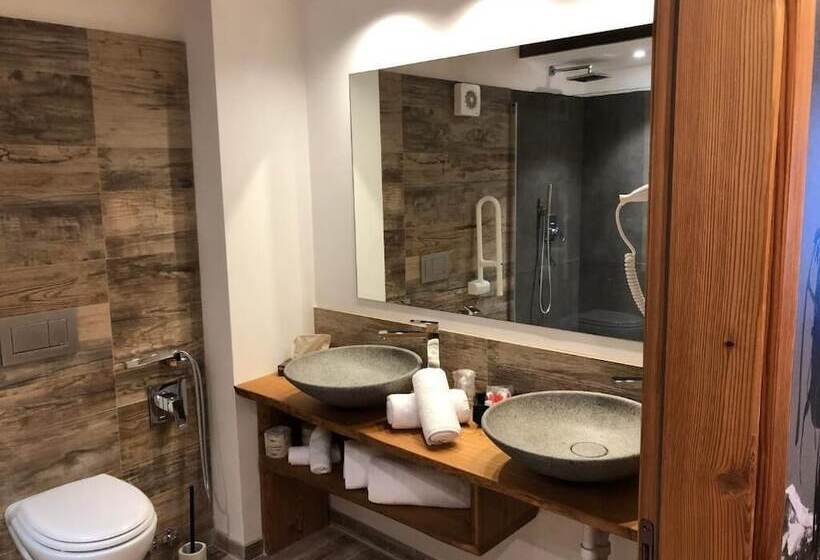 בית מלון כפרי De Champoluc