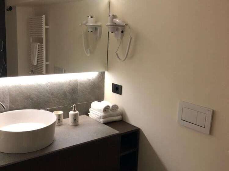 בית מלון כפרי De Champoluc