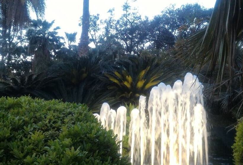 فندق Eveline Portosole